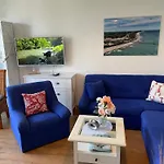 Schwalbennest-exklusiv-eigener Strandzugang-wellenrauschen Apartamento