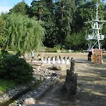 Schwalbennest-exklusiv-eigener Strandzugang-wellenrauschen
