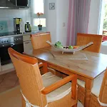 Schwalbennest-exklusiv-eigener Strandzugang-wellenrauschen Διαμέρισμα