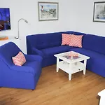 Schwalbennest-exklusiv-eigener Strandzugang-wellenrauschen