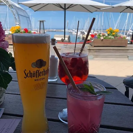 Schwalbennest-exklusiv-eigener Strandzugang-wellenrauschen Lejlighed