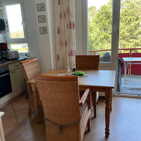 Schwalbennest-exklusiv-eigener Strandzugang-wellenrauschen Appartement
