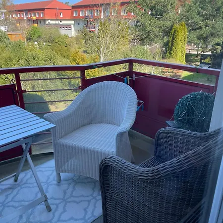 Schwalbennest-exklusiv-eigener Strandzugang-wellenrauschen *