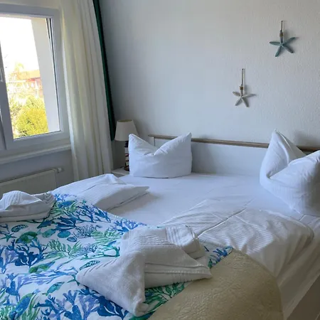 Schwalbennest-exklusiv-eigener Strandzugang-wellenrauschen アパート