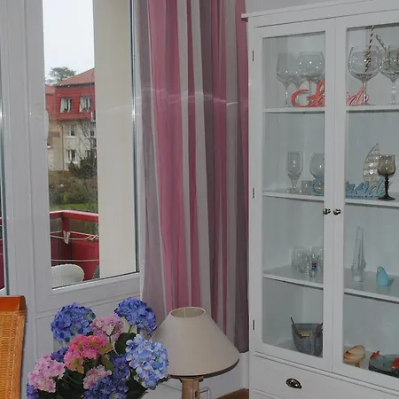 Apartment Schwalbennest-exklusiv-eigener Strandzugang-wellenrauschen *