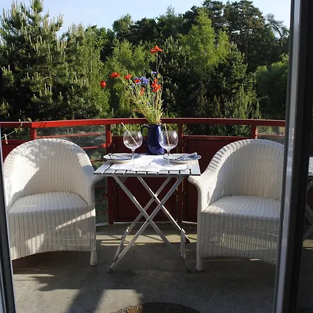 Schwalbennest-exklusiv-eigener Strandzugang-wellenrauschen