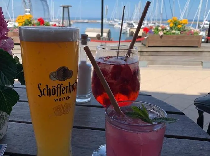 Schwalbennest-exklusiv-eigener Strandzugang-wellenrauschen דירה