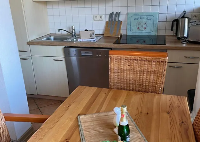 Apartment Schwalbennest-exklusiv-eigener Strandzugang-wellenrauschen *