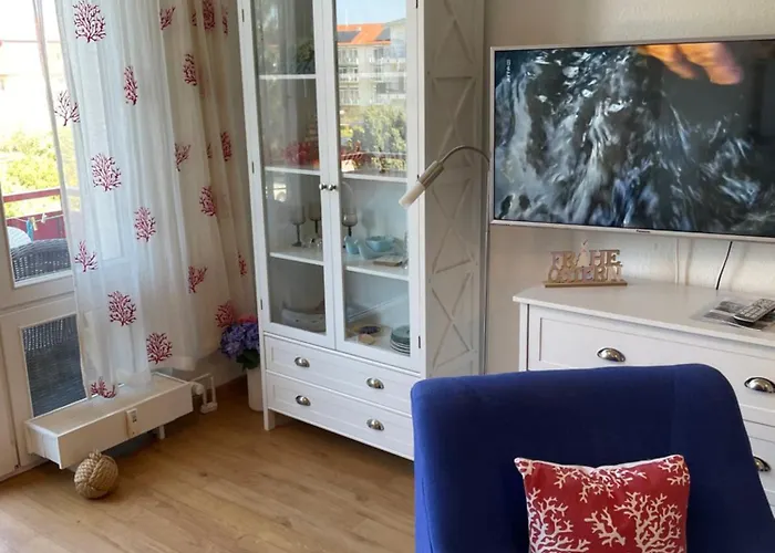 Schwalbennest-exklusiv-eigener Strandzugang-wellenrauschen Apartmán *
