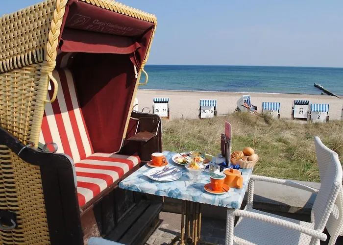 Schwalbennest-exklusiv-eigener Strandzugang-wellenrauschen דירה