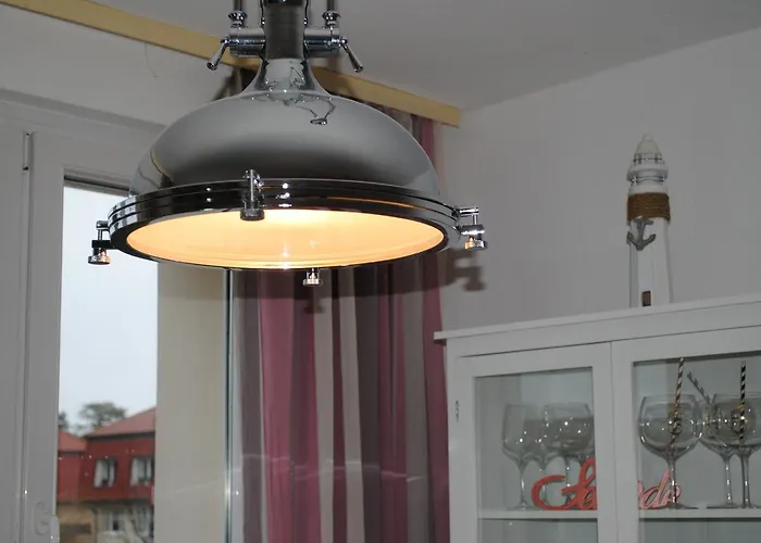 Schwalbennest-exklusiv-eigener Strandzugang-wellenrauschen *